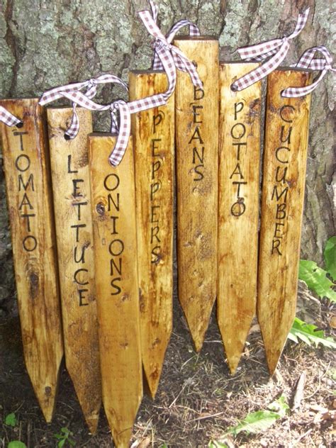 DIY Guide: How to Make a Personalized Garden Stake.